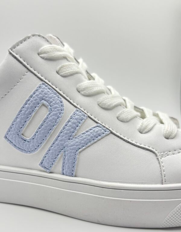 Tenis DKNY Abeni Azul Claro