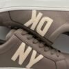Tenis DKNY Abeni Cafés